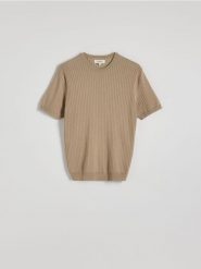 Sweter z wiskozą - beżowy. Brązowe swetry męskie Reserved, l, bez wzorów, z dzianiny, bez kołnierzyka. W wyprzedaży za 69.99 zł.