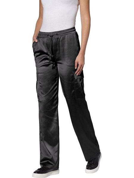 Heine Spodnie dresowe w kolorze czarnym rozmiar: 46. Czarne spodnie dresowe damskie Heine, bez wzorów, z dresówki. Za 78.10 zł.