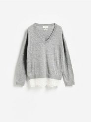 Sweter z wełną - szary. Szare swetry klasyczne damskie Reserved, l, z dzianiny, bez kołnierzyka. Za 259.99 zł.
