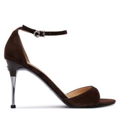 Szpilki Guess. Brązowe szpilki Guess, z aplikacjami, bez obcasa. Za 674.99 zł.
