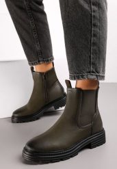 Zielone Botki na Płaskiej Podeszwie z Gumą na Cholewce Risunna. Zielone botki damskie Born2be, z gumy, bez obcasa, na płaskiej podeszwie, bez zapięcia. Za 79.99 zł.