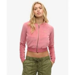 Kurtka dresowa z zamkiem błyskawicznym, welurowa, z haftem dla kobiet Superdry. Czerwone kurtki damskie Superdry., xs, bez wzorów, z dresówki, bez kaptura. Za 385.55 zł.