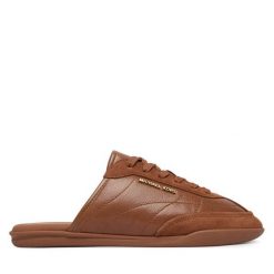 Klapki MICHAEL Michael Kors. Brązowe klapki damskie MICHAEL Michael Kors, bez wzorów, bez obcasa. Za 699.99 zł.