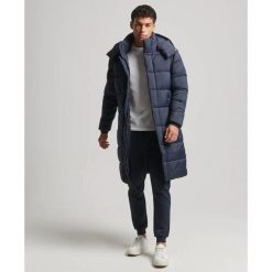 Długa kurtka Superdry Ripstop. Zielone kurtki męskie Superdry., na zimę, m, bez wzorów, z nylonu, klasyczne, bez kaptura. Za 702.30 zł.
