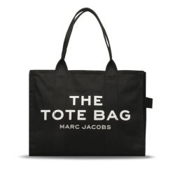 Torebka Marc Jacobs. Czarne torebki klasyczne damskie MARC JACOBS, bez wzorów, bez dodatków. Za 969.99 zł.