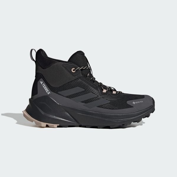 Buty Terrex Trailmaker 2.0 Mid Gore-Tex Hiking. Czarne obuwie trekkingowe damskie Adidas. Za 599.00 zł.