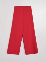 Spodnie wide leg z domieszką wiskozy - czerwony. Czerwone spodnie materiałowe damskie Sinsay, bez wzorów, z wiskozy. Za 49.99 zł.