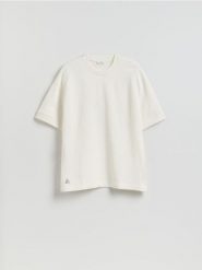 T-shirt boxy z nadrukiem - złamana biel. T-shirty męskie Reserved, l, bez wzorów, z bawełny, bez kołnierzyka. Za 89.99 zł.