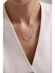 Lodie Silver Srebrny naszyjnik z elementem ozdobnym - dł. 42 cm rozmiar: onesize. Szare naszyjniki damskie Lodie Silver, srebrne. Za 105.45 zł.