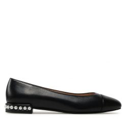 Baleriny Stuart Weitzman. Czarne baleriny damskie Stuart Weitzman, bez wzorów, bez obcasa. Za 1,779.00 zł.