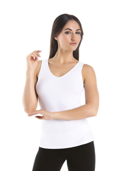 Koszulka bawełniana na ramiączkach dekolt V Teyli Claudia V. Czarne bluzki sportowe damskie Teyli, m, z bawełny, bez kołnierzyka, bez ramiączek. Za 79.99 zł.