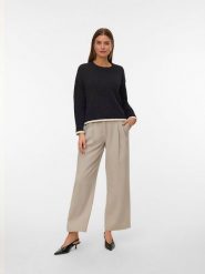 Vero Moda Sweter w kolorze czarnym rozmiar: S. Czarne swetry klasyczne damskie Vero Moda, s, bez kołnierzyka. Za 82.83 zł.