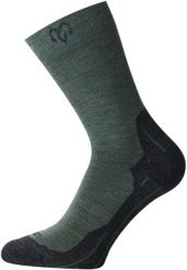 Skarpety merino WHI. Czarne skarpetki damskie LASTING, bez wzorów, z elastanu. Za 105.05 zł.