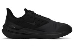 Buty do biegania męskie Nike Air Winflo 9 Shield. Czarne obuwie do biegania damskie Nike. Za 399.99 zł.