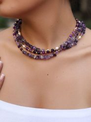 Pierres de Jade Pozłacany naszyjnik z elementami ozdobnymi - dł. 50 cm rozmiar: onesize. Różowe naszyjniki damskie Pierres de Jade, pozłacane. Za 86.99 zł.