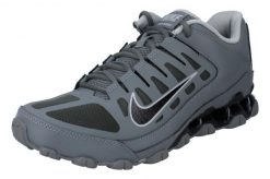 Buty do chodzenia męskie Nike Reax 8 TR. Szare obuwie do biegania damskie Nike. Za 623.00 zł.