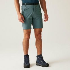 Spodenki turystyczne Regatta Xert III. Niebieskie szorty męskie Regatta, bez wzorów, z elastanu. Za 119.99 zł.