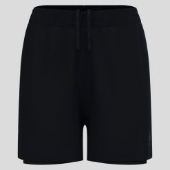 Spodenki damskie Odlo ESSENTIAL 4 INCH 2-in-1 short. Czarne szorty damskie Odlo, bez wzorów, z materiału. Za 249.99 zł.