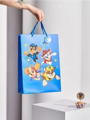 Torba prezentowa L PAW Patrol - niebieski. Niebieskie torebki klasyczne damskie Sinsay, bez wzorów, bez dodatków. Za 6.99 zł.