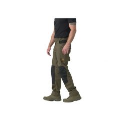 Spodnie turystyczne męskie Helikon-Tex Pilgrim. Zielone spodnie materiałowe męskie HELIKON-TEX, bez wzorów, sportowe. Za 366.99 zł.