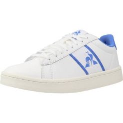 Buty LE COQ SPORTIF CLASSIC SOFT W Biały. Białe obuwie trekkingowe damskie Le Coq Sportif. Za 226.99 zł.