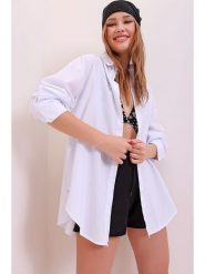 Chezalou Bluzka w kolorze białym rozmiar: S. Białe bluzki damskie Chezalou, s, bez wzorów, bez kołnierzyka, bez ramiączek. Za 57.20 zł.