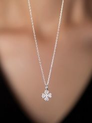 Heliophilia Srebrny naszyjnik z zawieszką - dł. 43 cm rozmiar: onesize. Szare naszyjniki damskie Heliophilia, srebrne. Za 87.19 zł.