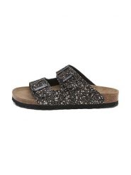 BABUNKERS Family Klapki w kolorze czarnym rozmiar: 40. Czarne klapki damskie BABUNKERS Family, bez wzorów, bez obcasa. Za 130.99 zł.