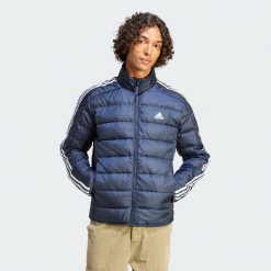 Kurtka Essentials 3-Stripes Light Down. Niebieskie kurtki damskie Adidas, xl, bez wzorów, z materiału, bez kaptura. Za 433.00 zł.