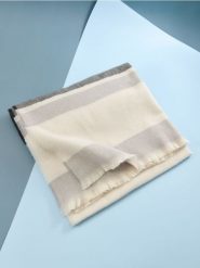 Szalik - wielobarwny. Szaliki i kominy damskie Sinsay, bez wzorów. Za 29.99 zł.