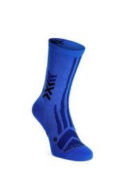 Skarpety turystyczne X-Socks Hike Discover Crew. Niebieskie skarpetki damskie X-Socks, bez wzorów, z materiału. Za 87.99 zł.