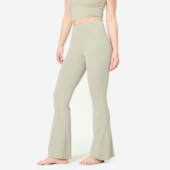 Spodnie do jogi i pilatesu Breathe flare. Zielone spodnie materiałowe damskie KIMJALY, bez wzorów, z elastanu, sportowe. Za 109.99 zł.