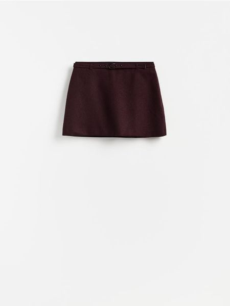 Spódnico-szorty z wełną - mahoniowy. Brązowe szorty damskie Reserved, bez wzorów, z tkaniny. Za 139.99 zł.