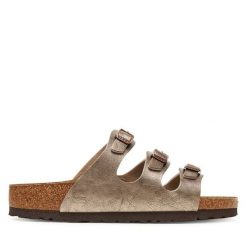 Klapki Birkenstock. Żółte klapki damskie Birkenstock, bez wzorów, bez obcasa. Za 339.99 zł.