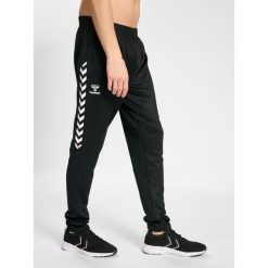 Jogging Hummel HmlStaltic. Czarne szorty męskie HUMMEL, bez wzorów, z poliesteru, sportowe. Za 170.00 zł.