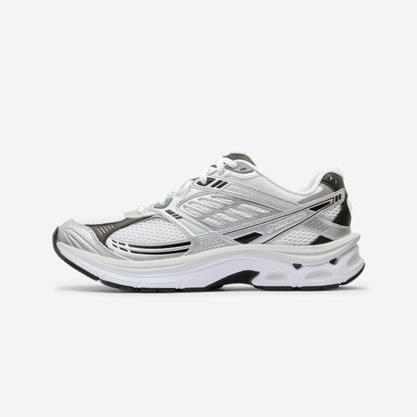 Buty sportowe damskie RR2K. Białe buty sportowe na co dzień damskie Decathlon, bez wzorów, z kauczuku, trekkingowe. Za 319.99 zł.