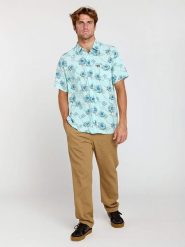 Rip Curl Koszula "Surf Revival" - Regular fit - w kolorze błękitnym rozmiar: M. Niebieskie koszule męskie Rip Curl, m, bez wzorów, z wiskozy, bez kołnierzyka, bez ramiączek. Za 105.14 zł.