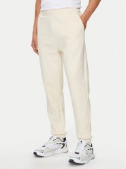 4F Spodnie dresowe 4FWSS24TTROM648 Beżowy Regular Fit. Brązowe spodnie dresowe męskie 4f, bez wzorów, z dresówki. Za 129.99 zł.