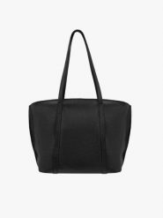 Czarna pojemna shopperka damska. Czarne shopper bag damskie Ryłko, bez wzorów, na ramię, duże, bez dodatków. Za 449.99 zł.