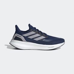 Buty do biegania męskie ADIDAS Pureboost 5. Obuwie do biegania damskie Adidas. W wyprzedaży za 349.99 zł.