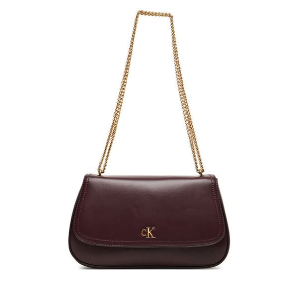 Torebka Calvin Klein. Czerwone torebki klasyczne damskie CALVIN KLEIN, bez wzorów, wizytowe, bez kołnierzyka, bez ramiączek. Za 472.99 zł.