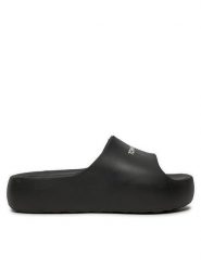 Tommy Jeans Klapki EN0EN02763 Czarny. Czarne klapki damskie Tommy Jeans, bez wzorów, z jeansu, bez obcasa. Za 169.99 zł.