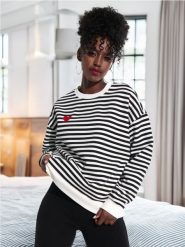 Bluza - wielobarwny. Bluzy bez kaptura damskie Sinsay, l. W wyprzedaży za 29.99 zł.