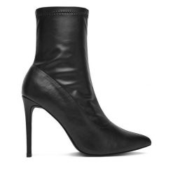 Botki DeeZee. Czarne botki damskie DeeZee, bez obcasa, na szpilce, bez zapięcia. Za 219.99 zł.
