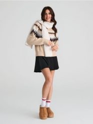 Sweter - kremowy. Białe swetry klasyczne damskie Sinsay, l, bez kołnierzyka. Za 59.99 zł.
