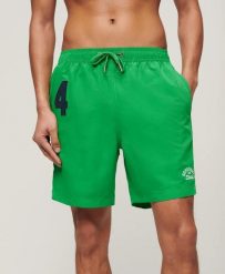 Superdry Recycled Polo 17-calowe kąpielówki - poliester z recyklingu. Zielone kąpielówki męskie Superdry., s, bez wzorów, z materiału. Za 236.25 zł.