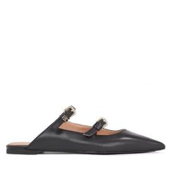 Klapki Tommy Hilfiger. Czarne klapki damskie Tommy Hilfiger, bez wzorów, bez obcasa. Za 289.99 zł.