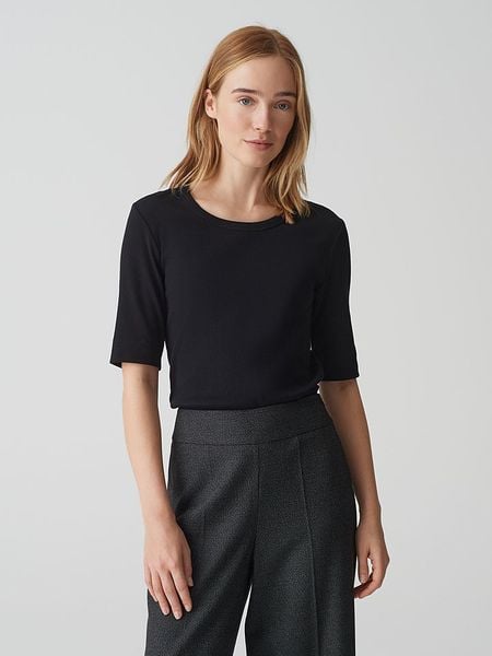 OPUS Koszulka w kolorze czarnym rozmiar: 42. Czarne bluzki damskie Opus, bez wzorów, bez kołnierzyka, bez ramiączek. Za 78.28 zł.