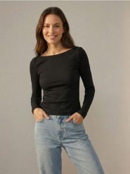 Bawełniana koszulka z długim rękawem w prążek - czarny. Czarne t-shirty damskie Sinsay, l, bez wzorów, z bawełny, bez kołnierzyka. Za 19.99 zł.