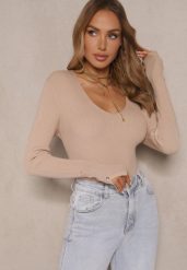 Beżowy Sweter z Wiskozą Ozdobiony Aplikacjami przy Rękawach Sonirita. Brązowe swetry klasyczne damskie Renee, m, z jeansu, bez kołnierzyka. Za 79.99 zł.